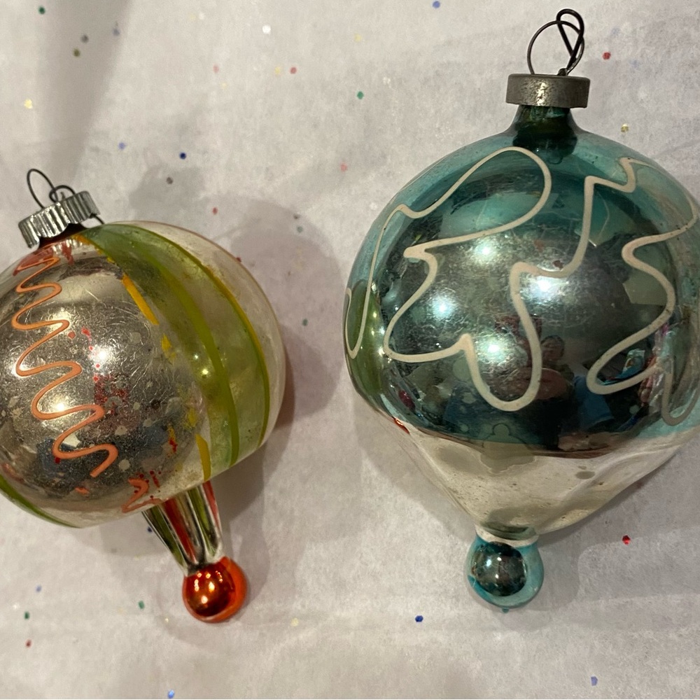 Vtg. Hot Air Balloon/Parachute Christmas Ornaments set of 2 MCM - Picture 2 of 11